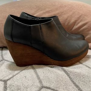 Dr. Schools zip wedge bootie